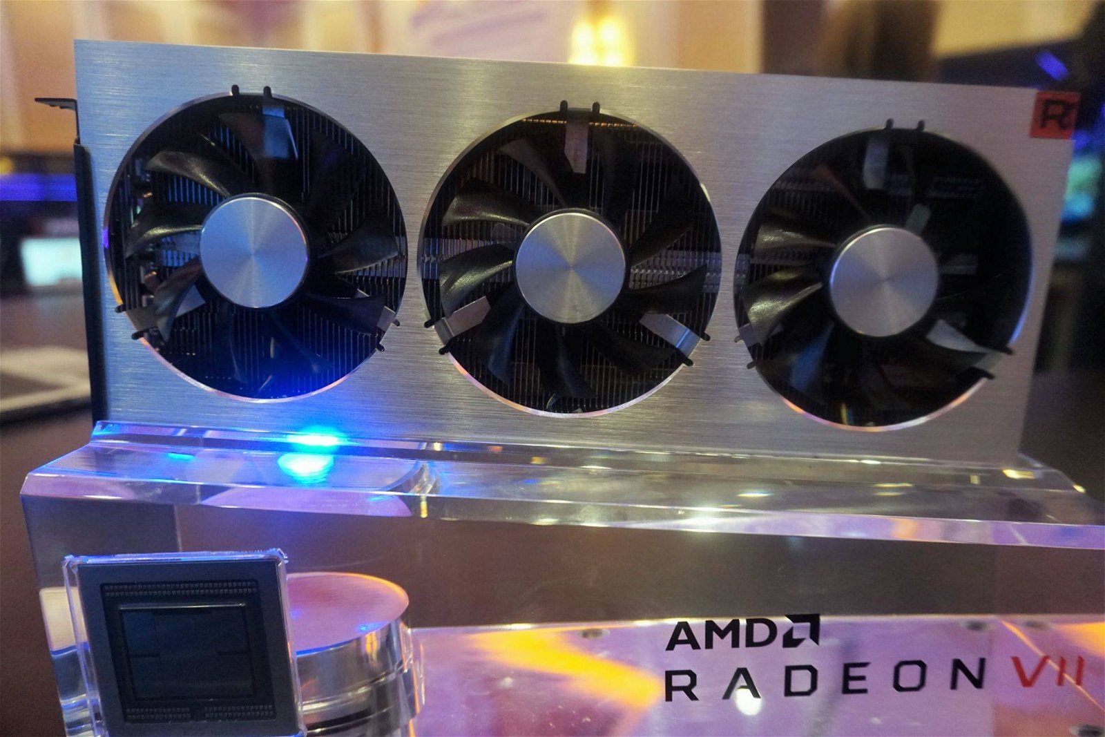 Immagine di AMD Radeon VII, per il momento non sono previsti modelli personalizzati dai partner (AGGIORNATA)