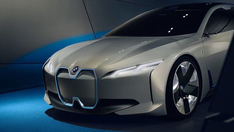 Immagine di BMW i4: saranno investiti 200 milioni per la nuova elettrica