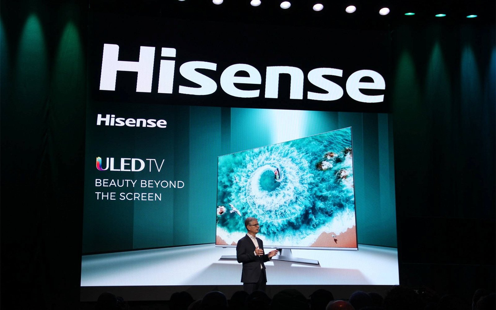 Immagine di Hisense, le future TV ULED XD avranno due pannelli, uno a colori e l’altro in bianco e nero