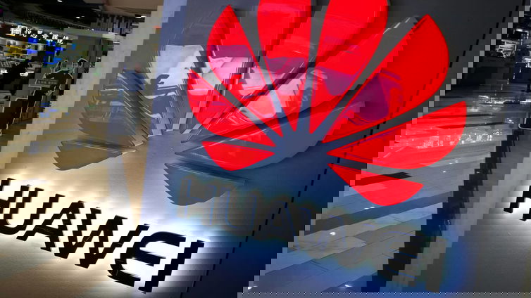 Immagine di Huawei P30 Pro: nuova colorazione rosso fuoco e sensore ad infrarossi