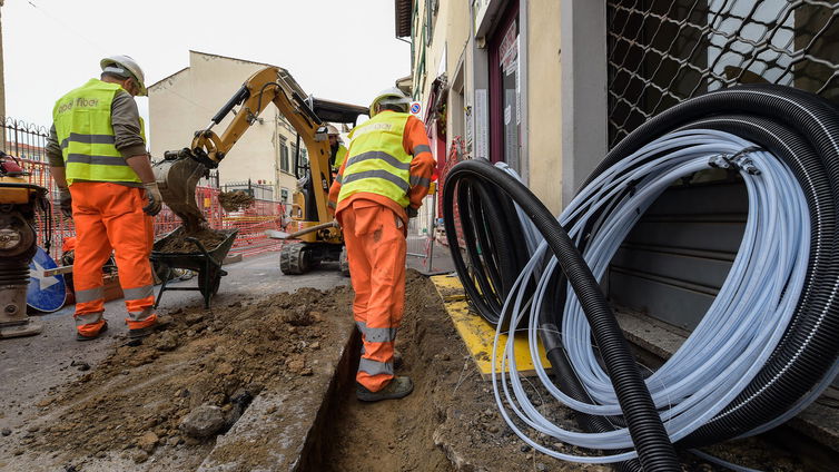 Immagine di Wind Tre raggiunge Firenze grazie alla fibra a 1 Gbps di Open Fiber