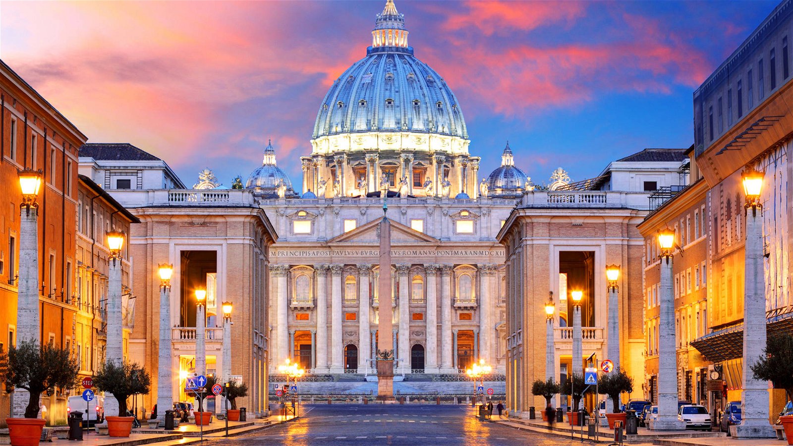 Immagine di The New Pope, la nuova serie TV Sky di Paolo Sorrentino si rivela in una prima foto misteriosa