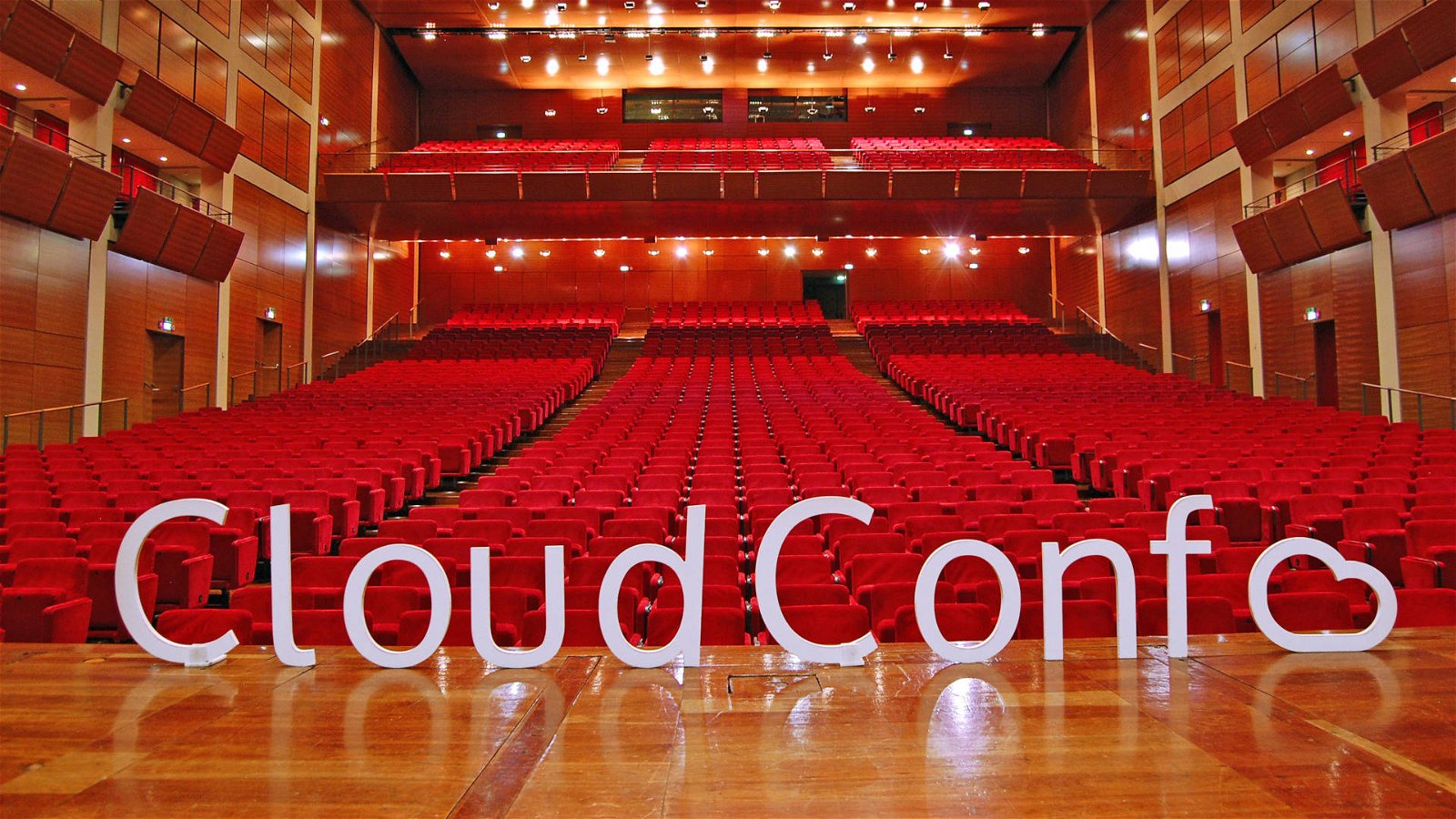 Immagine di CloudConf 2019, Tom's vi porta al più importante evento dell'anno dedicato al cloud