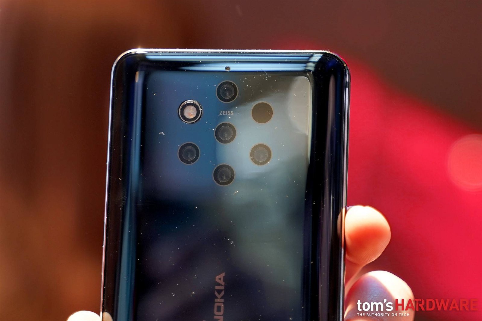 Immagine di Nokia 9 Pureview è realtà: ecco lo smartphone con 5 fotocamere posteriori
