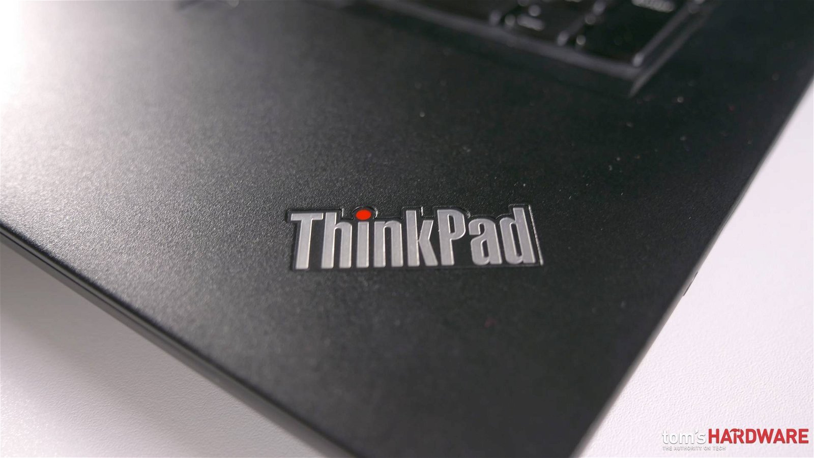 Immagine di Lenovo Thinkpad, problemi con le porte Thunderbolt USB C. Ecco come risolvere