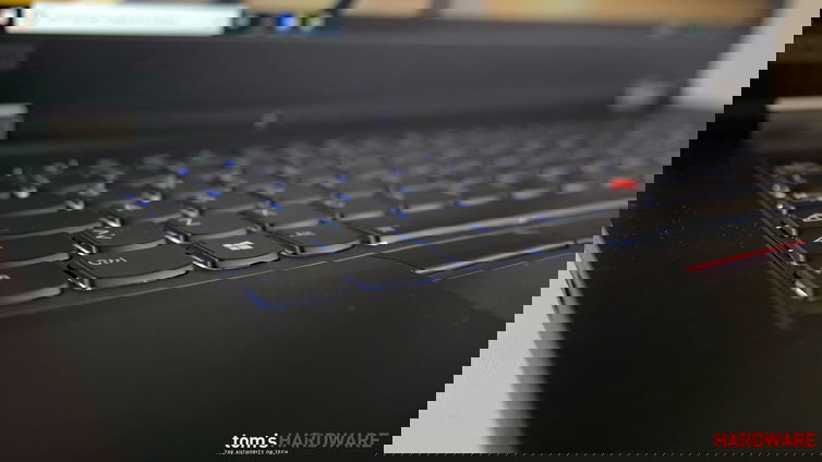 Immagine di Portatili pieghevoli entro 2 anni, Intel è al lavoro