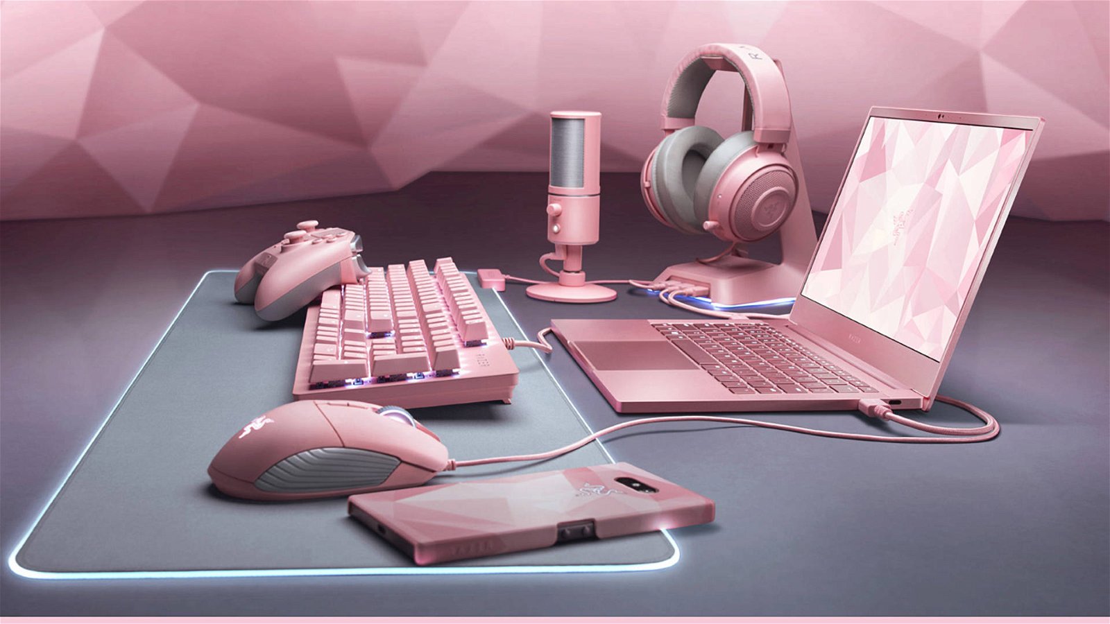 Immagine di Razer, tanti prodotti in rosa dedicati al pubblico femminile