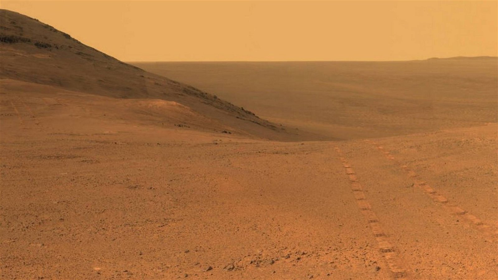 Immagine di Rover Opportunity, la NASA si riunisce oggi in diretta mondiale per decidere cosa fare. Qualcuno parla di funerale annunciato