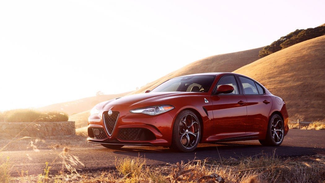 Immagine di Alfa Romeo Giulia: il restyling si mostra in nuove foto spia