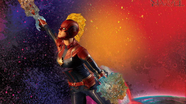 Immagine di Aperti i preorder per le figure Mezco Toyz di Captain Marvel