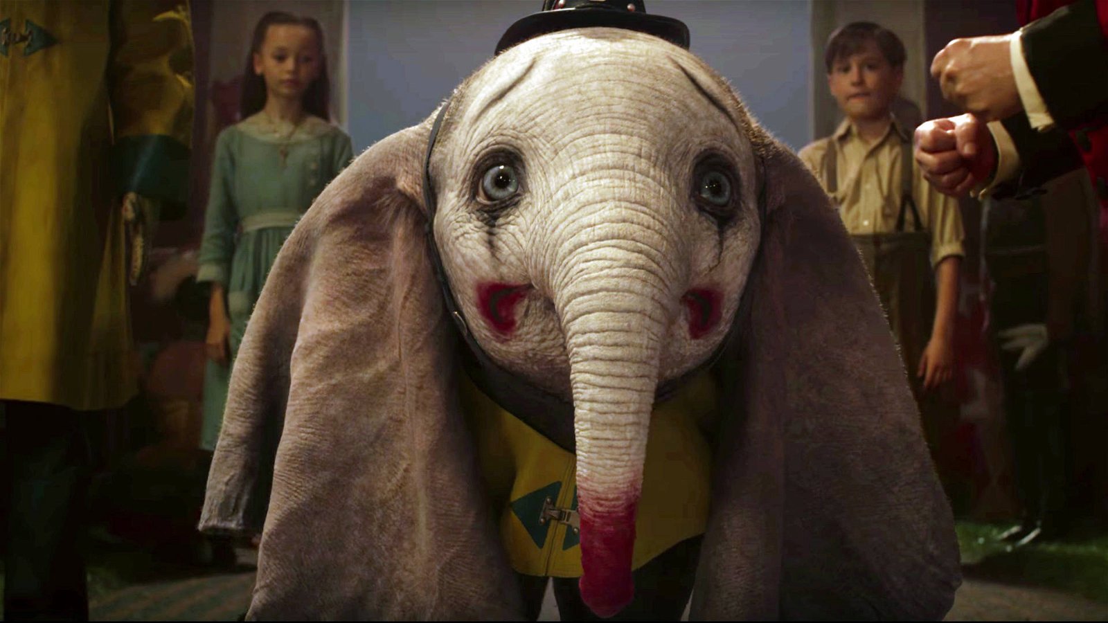 Immagine di Dumbo di Tim Burton, la recensione. I difetti (non sempre) fanno volare