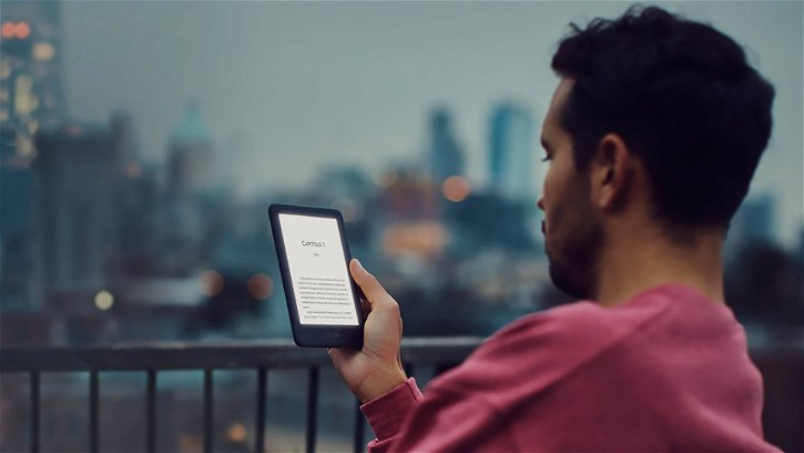 Immagine di Amazon rinnova il Kindle con la luce anteriore regolabile