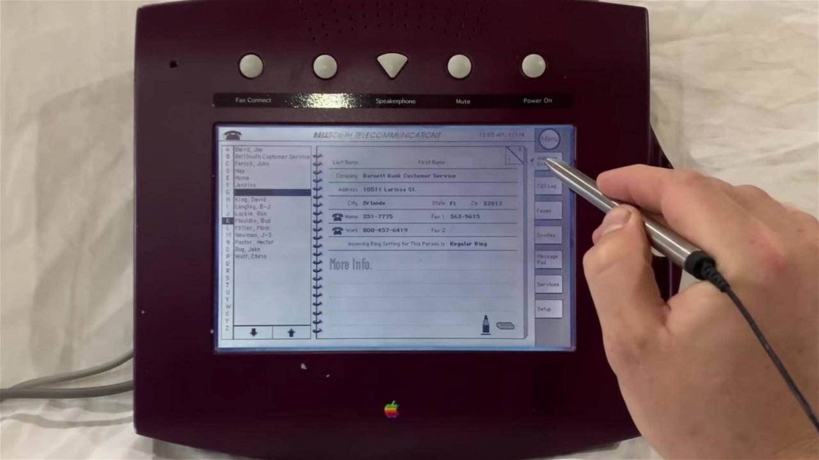 Immagine di Apple WALT, l’antenato dell’iPhone mostrato in funzione in un video