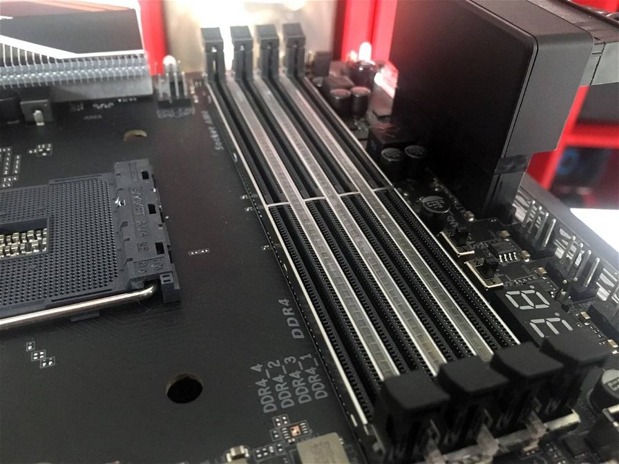 motherboard-componenti-30740.jpg