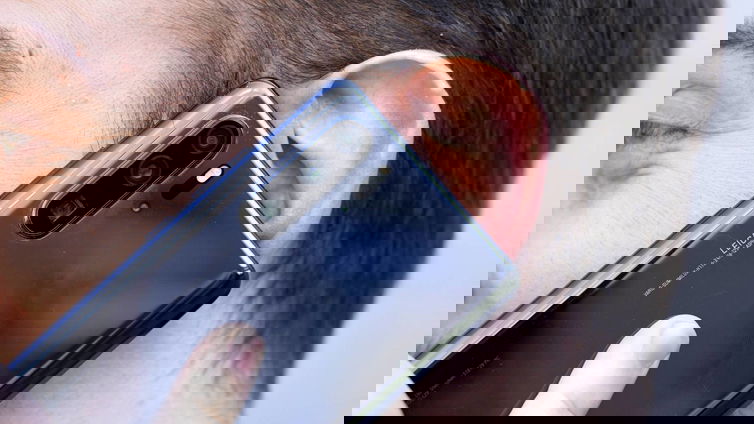 Immagine di Huawei P30 Pro: niente capsula auricolare, ma l'audio in chiamata convince. Ecco come funziona