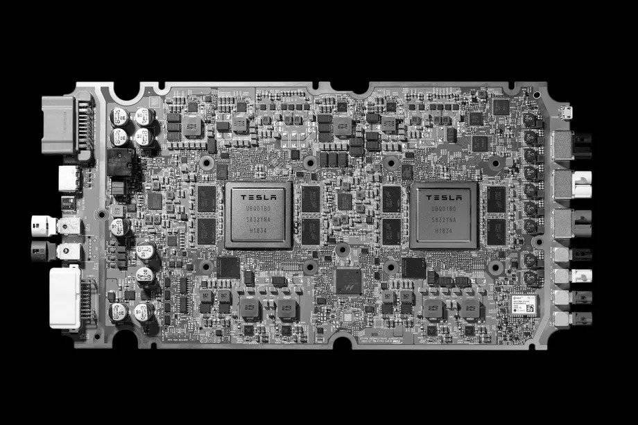 Immagine di Mostrato il chip per la guida autonoma di Tesla