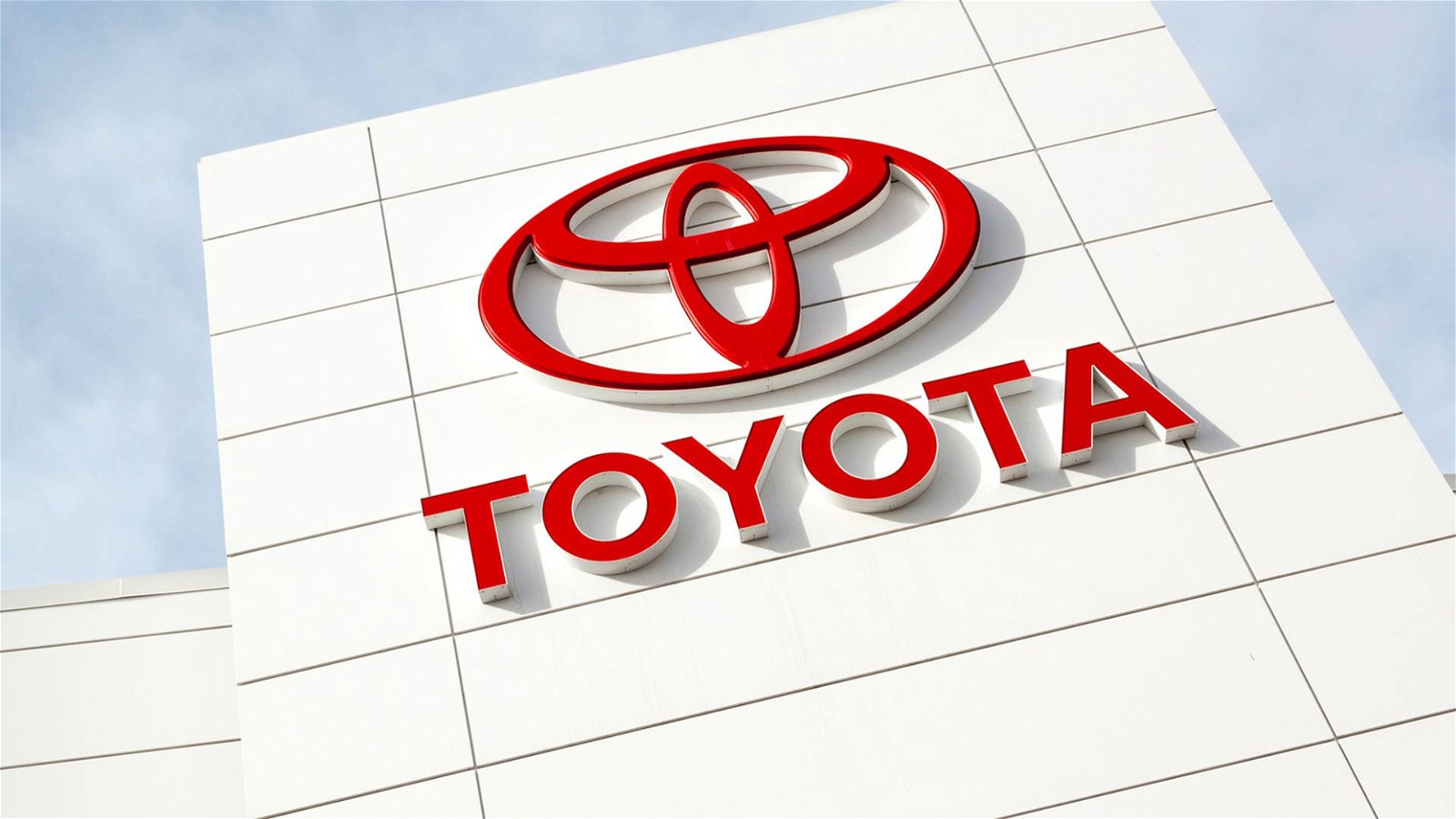 Immagine di Toyota, GR Supra Sport Top con tetto rimovibile protagonista di un video teaser