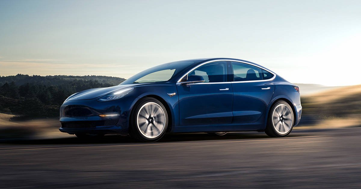 Immagine di Tesla Model 3: c'è una versione con autonomia di 150 Km