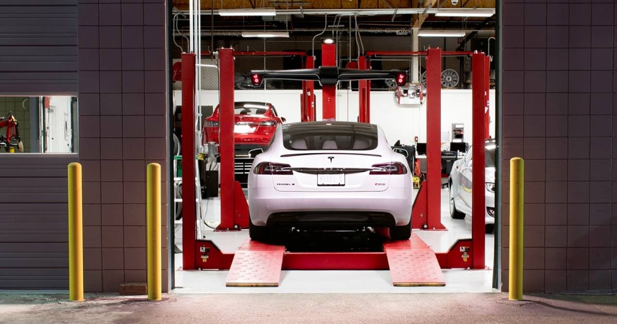 Immagine di Le Tesla ora rilevano i difetti e preordinano i pezzi di ricambio