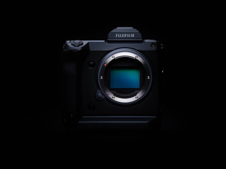 Immagine di Fujifilm GFX100 ufficiale, 102 megapixel a 10.000 dollari