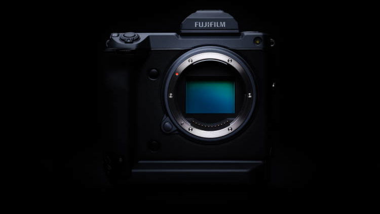 Immagine di Fujifilm GFX100 ufficiale, 102 megapixel a 10.000 dollari