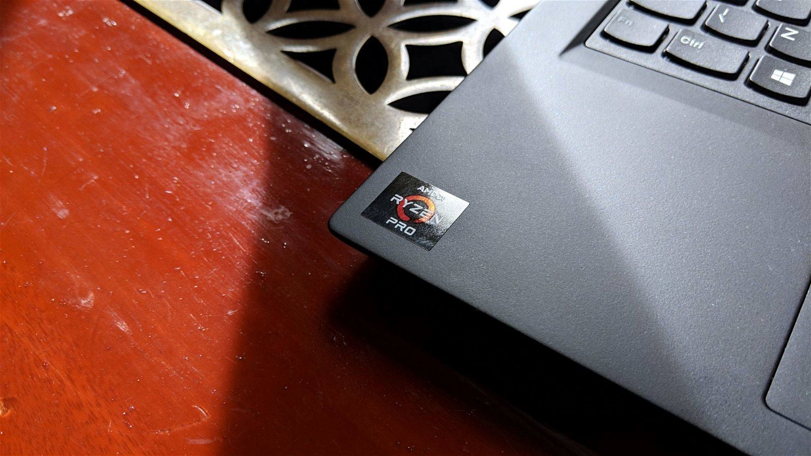 Immagine di Lenovo ThinkPad, i modelli con AMD Ryzen Pro di seconda generazione