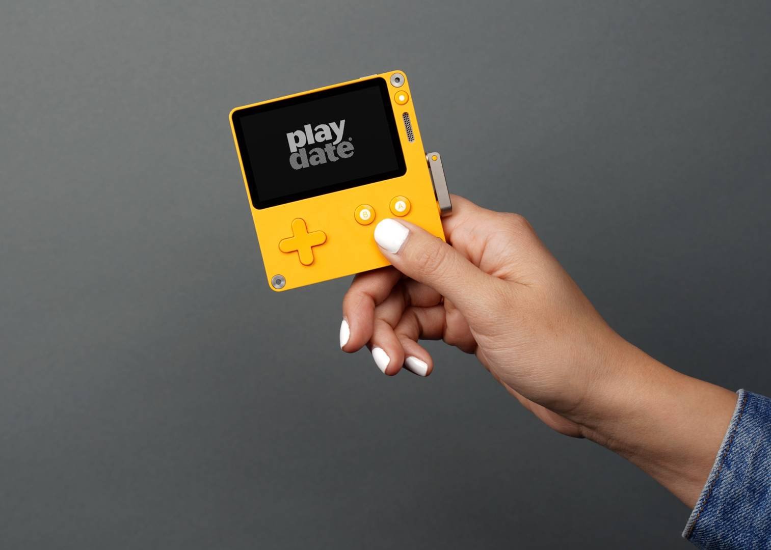 Immagine di Playdate: la mini console a manovella aumenta di prezzo!