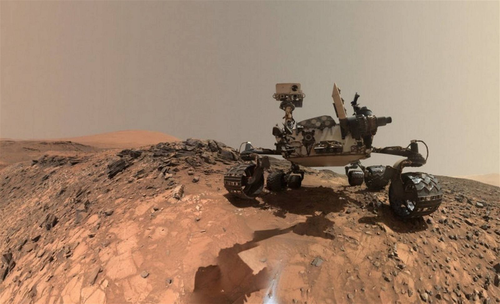 Immagine di Curiosity condivide una nuova vista panoramica del Pianeta Rosso