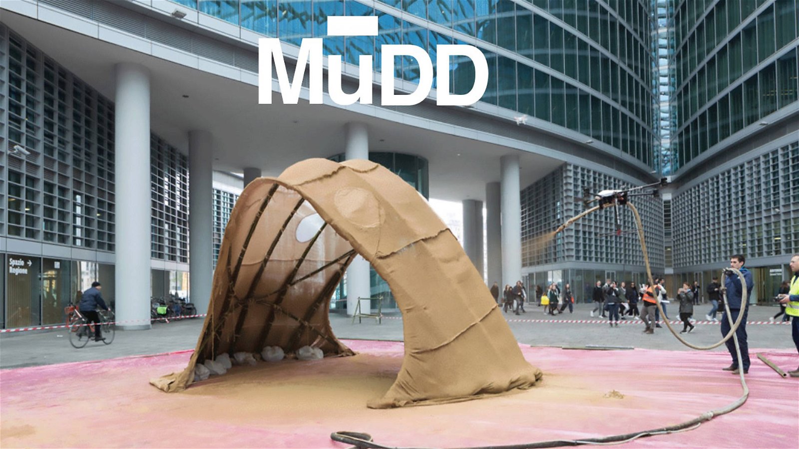 Immagine di MuDD, il drone che crea ripari di fango per le zone disastrate