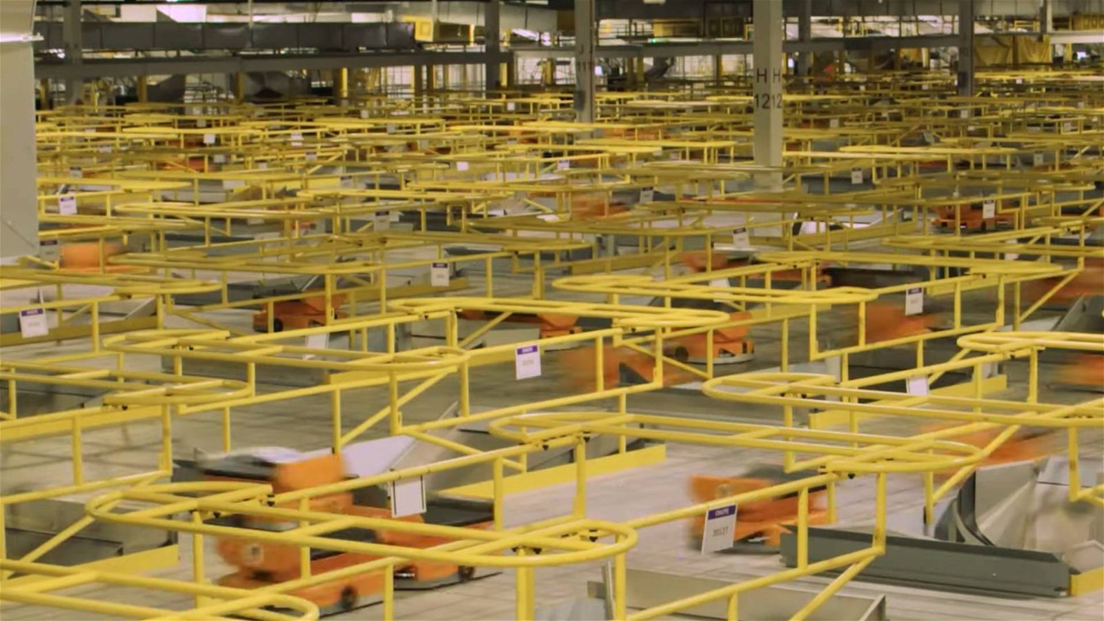 Immagine di Amazon robot in video, i nuovi modelli per la logistica sono impressionanti