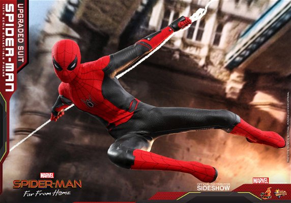 spider-man-upgraded-suit-by-hot-toys-39924.jpg