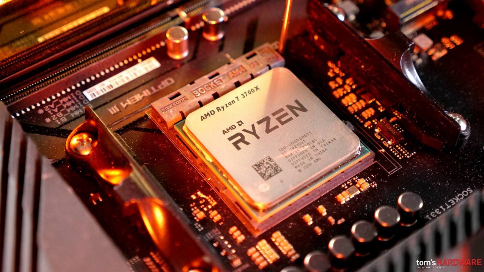 Immagine di Zenbleed, la nuova falla colpisce i chip AMD Zen 2