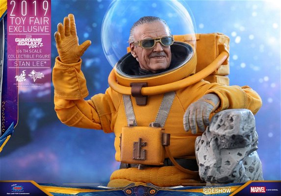 stan-lee-r-sixth-scale-figure-by-hot-toys-41403.jpg