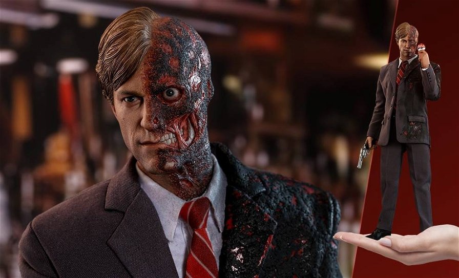 two-face-sixth-scale-figure-by-hot-toys-41390.jpg