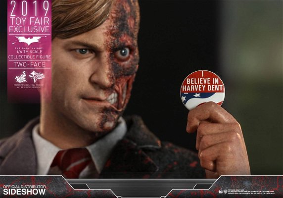 two-face-sixth-scale-figure-by-hot-toys-41399.jpg