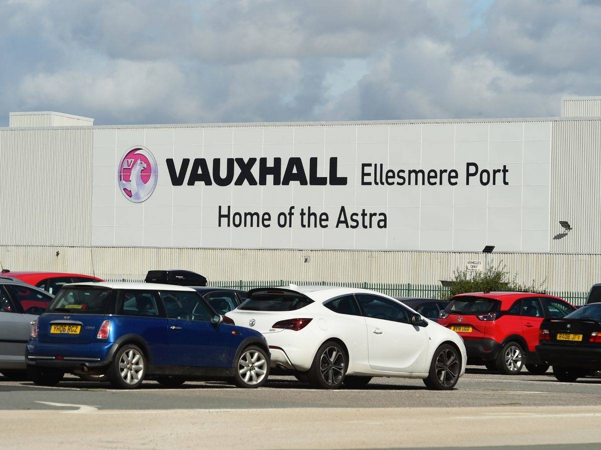 Immagine di Vauxhall: possibile stop agli impianti britannici