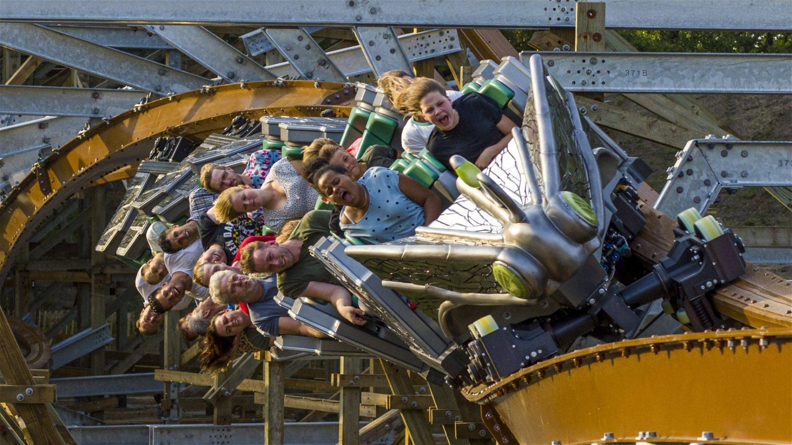 Immagine di Walibi Holland: inaugurato un roller coaster da record mondiale