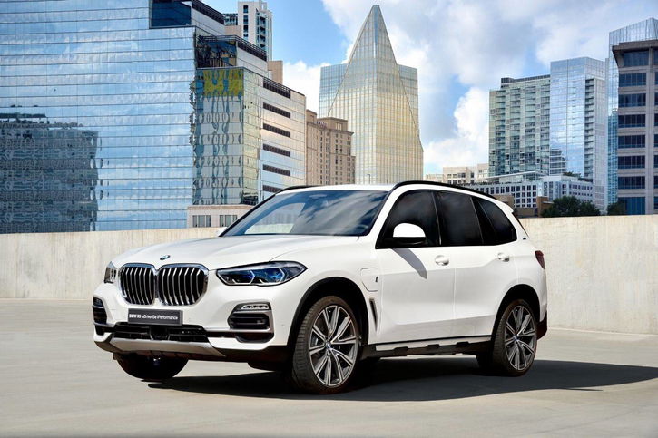 Immagine di Bmw X5 xDrive45e: plug-in hybrid con 87 km di autonomia