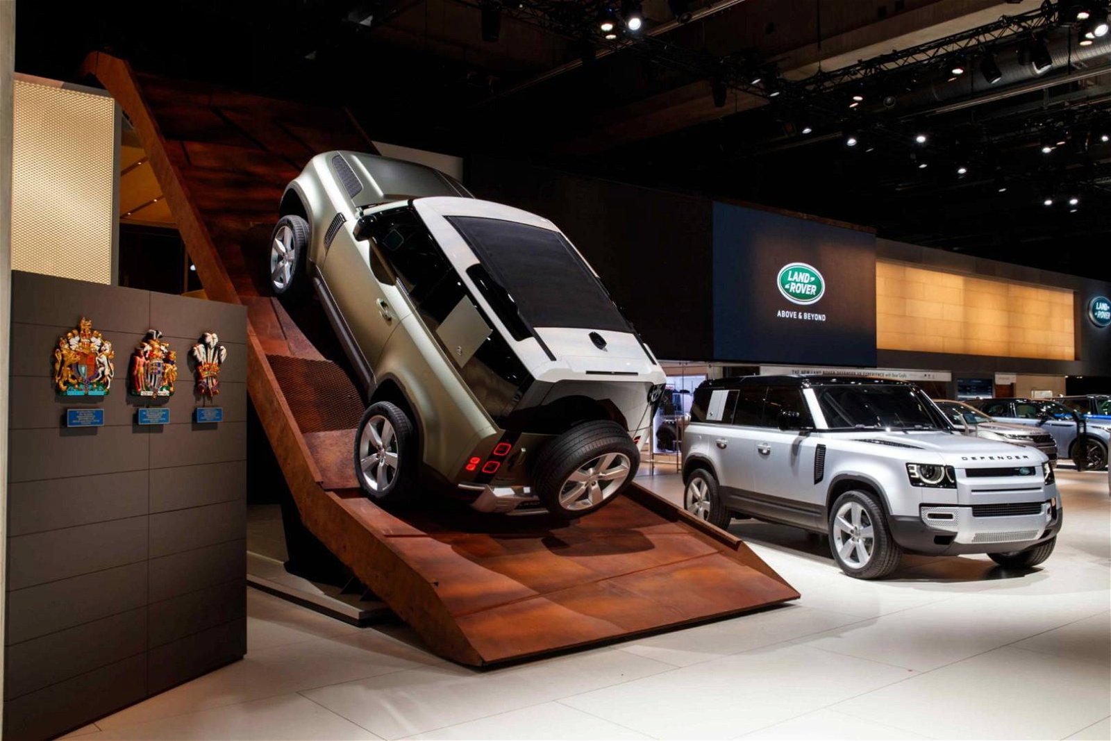 Immagine di Land Rover: Defender si rinnova al Salone di Francoforte