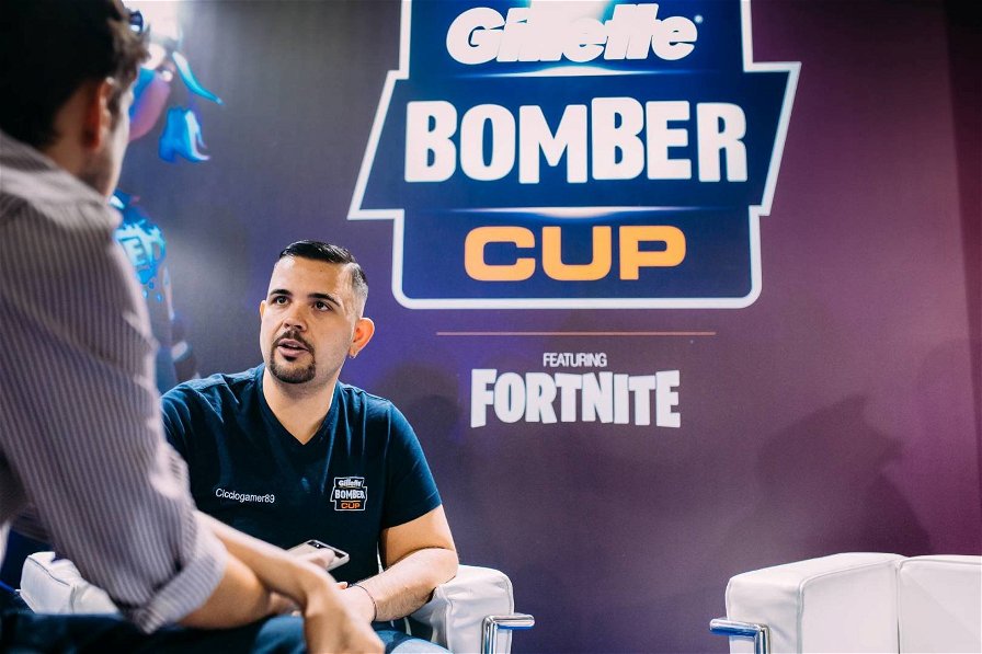 gillette-bomber-cup-featuring-fortnite-53666.jpg
