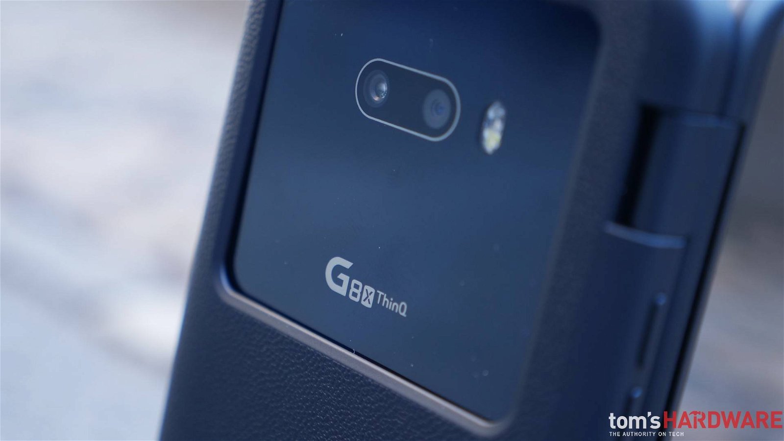 Immagine di LG G8X ThinQ: lo smartphone dual screen sarà distribuito dal 1 novembre