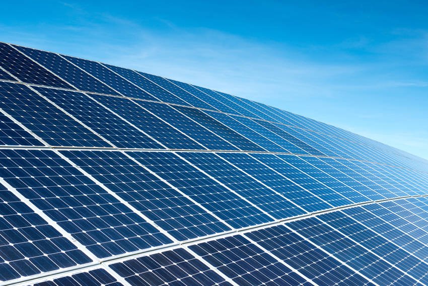 Immagine di Pannelli solari ultrasottili e leggeri grazie a nuovi materiali fotovoltaici
