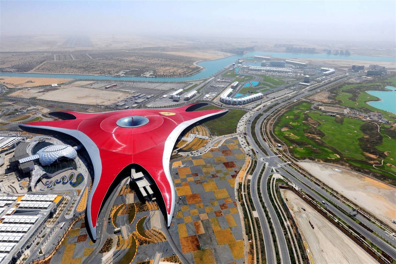 Immagine di Alla scoperta dei parchi divertimento di Abu Dhabi