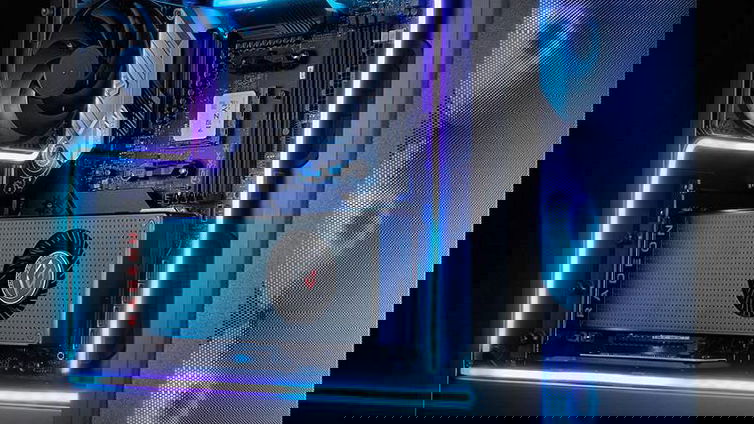 Immagine di Phanteks svela due nuovi case e una striscia ARGB