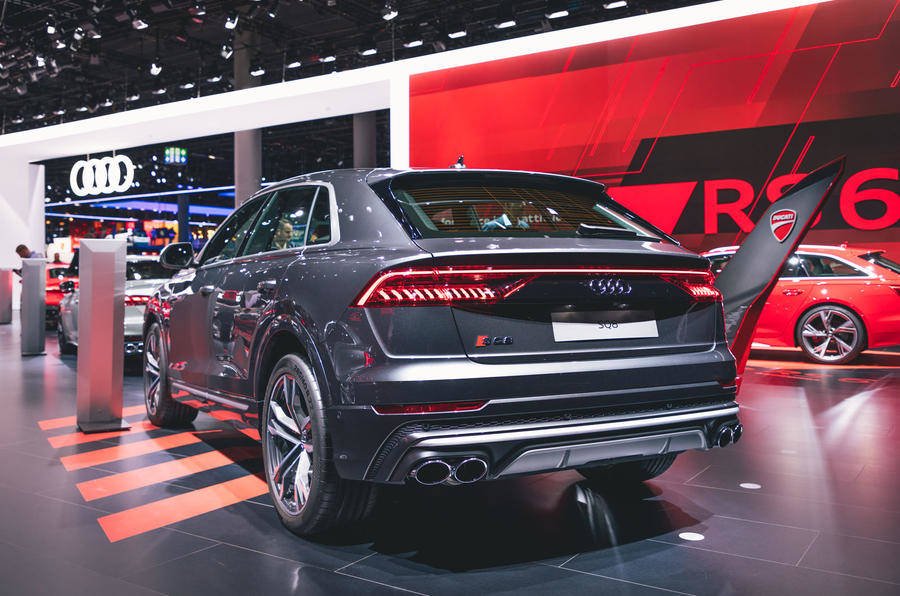 Immagine di Audi va "contro-corrente": SQ8 diesel V8 a Francoforte
