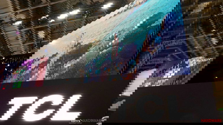 Immagine di TCL scommette sull'innovazione: ecco i brevetti dedicati a due nuovi dispositivi pieghevoli