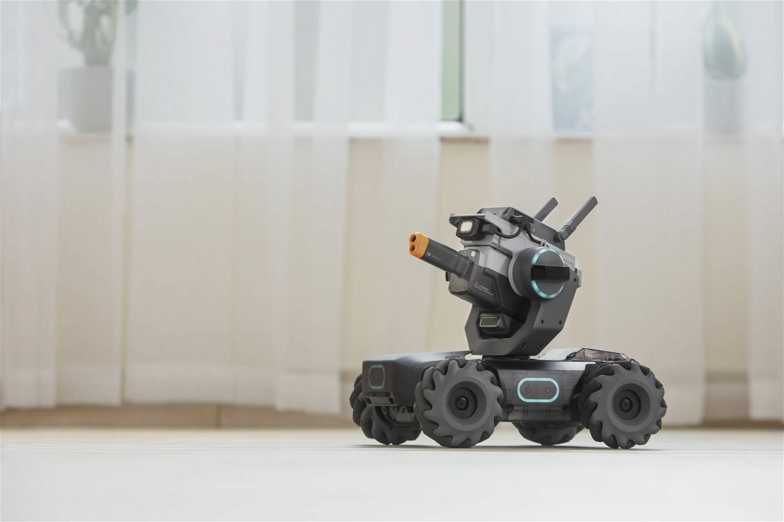 Immagine di RoboMaster S1, il primo robot terrestre educativo di DJI