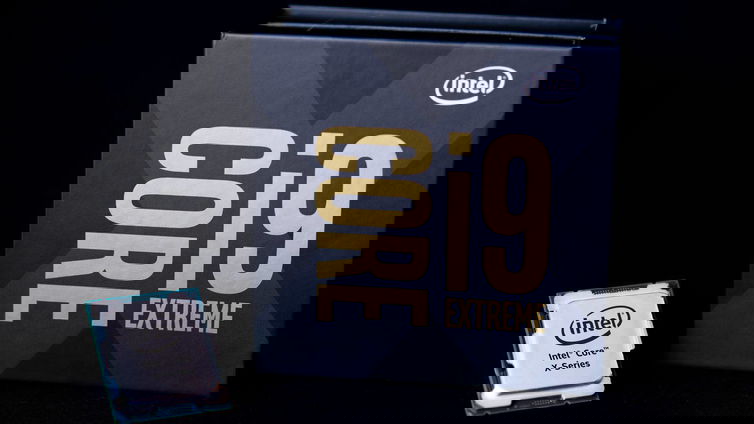 Immagine di Intel Core i9-10980XE, 5,1 GHz con 18 core attivi e dissipatore a liquido "standard"