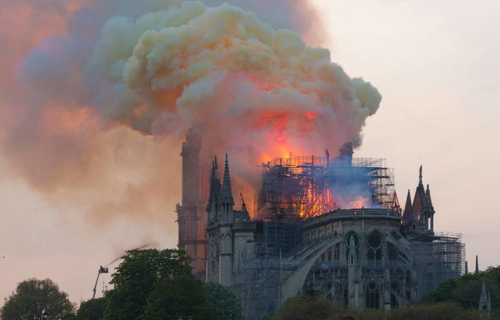 Immagine di In arrivo una miniserie TV sull'incendio di Notre-Dame De Paris