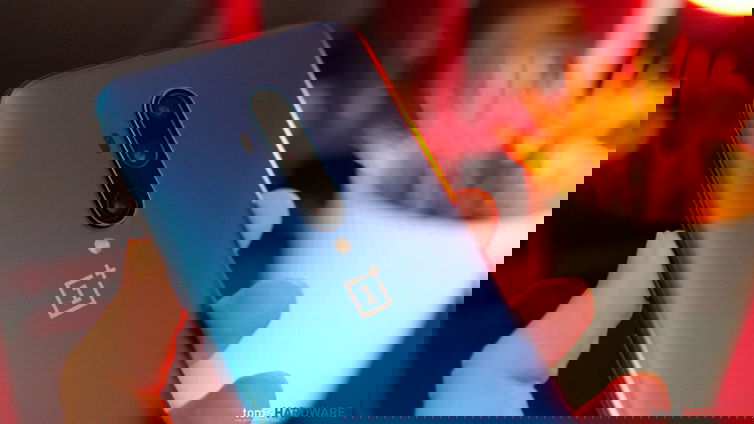 Immagine di OnePlus 8 Lite: svelata per errore la tripla fotocamera